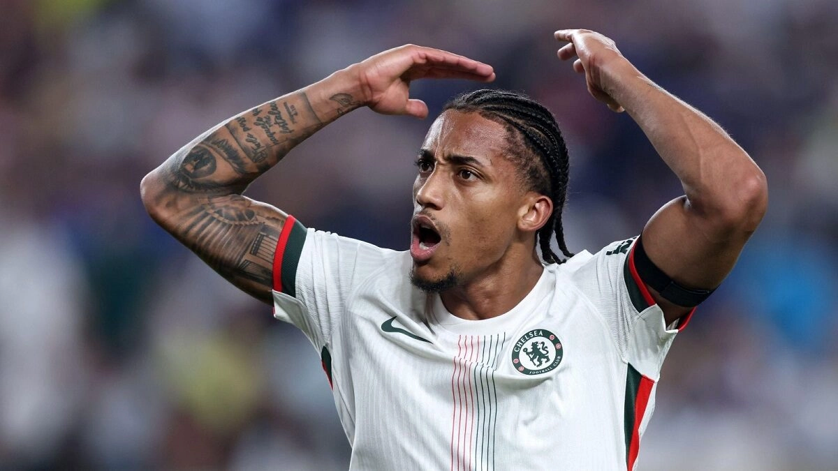 Barcelona Quyết Tâm Kích Hoạt “Bom Tấn” Joao Pedro Từ Chelsea
